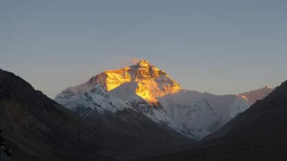 Extreme Vacation: Climb Mount Everest